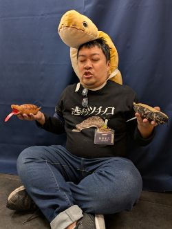 オリジナル　ツチノコを逃がす男